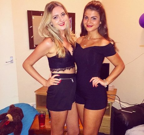 Lauren Fardon naked model picture