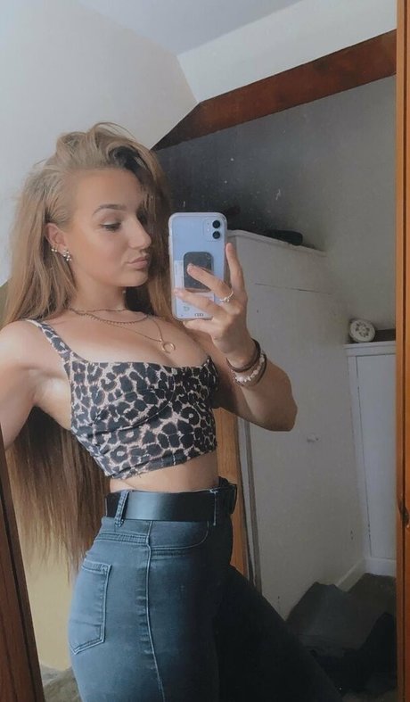 imogenadams hot model photo