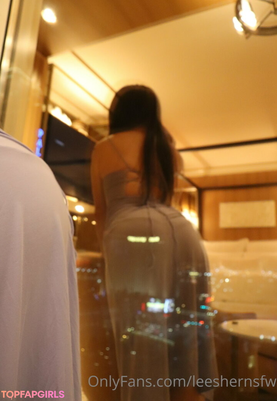 leeshernsfw model xxx pics