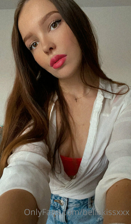 bellakissxxx best model picture