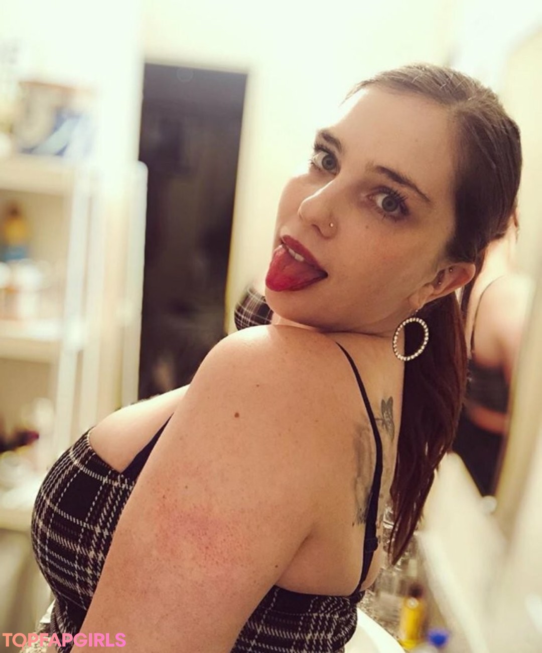 Nikkimichay pornstar hot pic