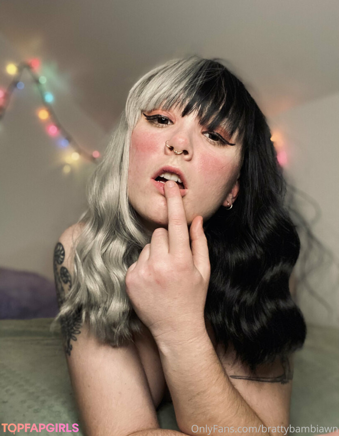 sunkensuccubus model pretty img