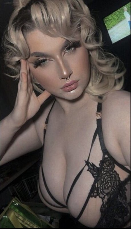 mature blonde onlyfans top galleries