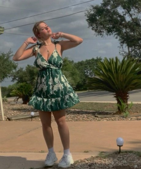 Ruby P star pornographic images