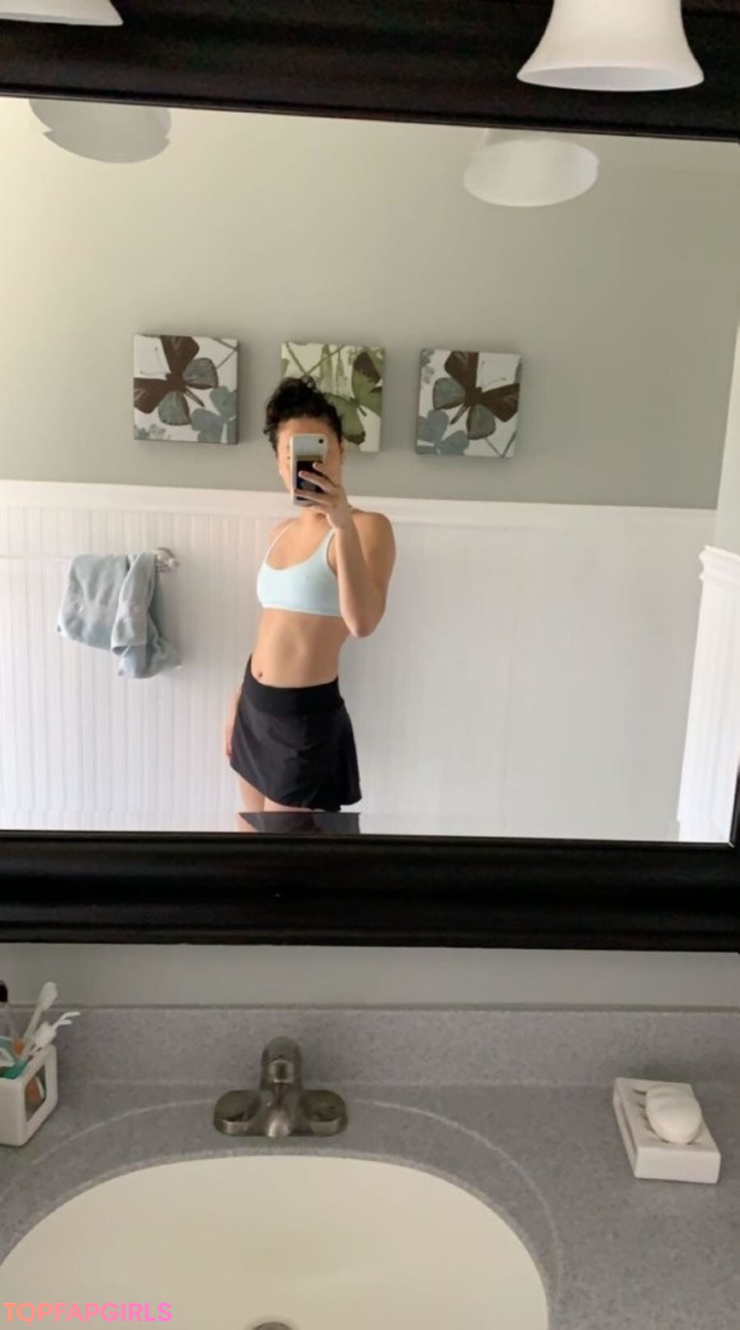 flat chested onlyfans free naked pics
