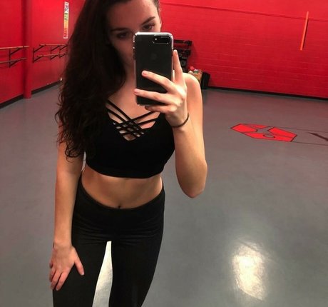 Hanna Zellers model beautiful images