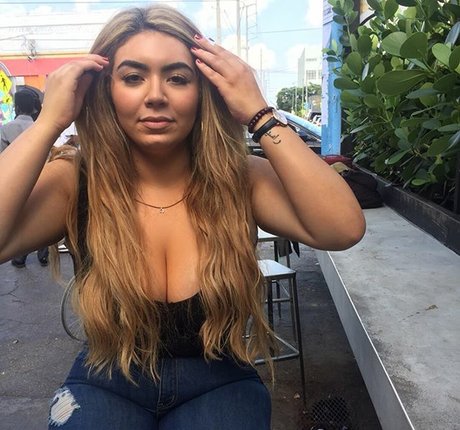 Nicky Nicole model erotic archive