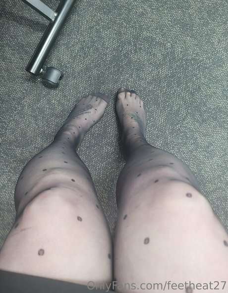 feetheat27 hot model img