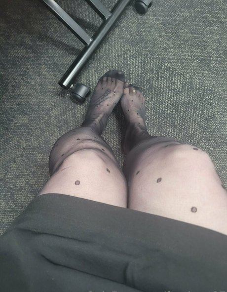 feetheat27 star nude pic