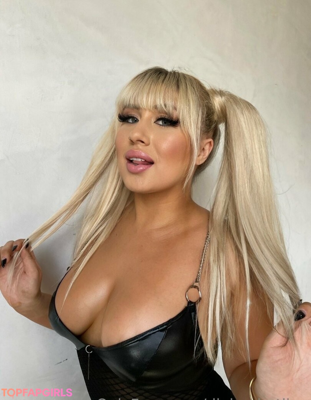 dialmyhotline star free galleries