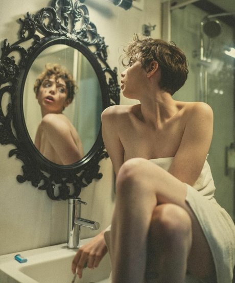 Didem ustuner star naked img