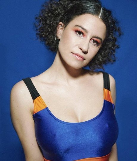 Ilana Glazer high quality star pic