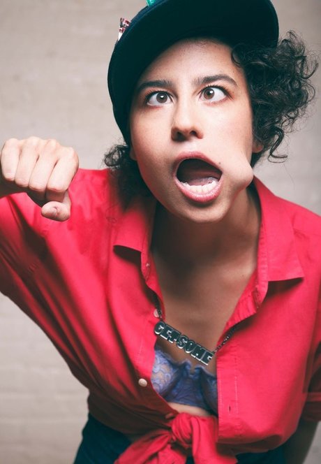 Ilana Glazer erotic star image