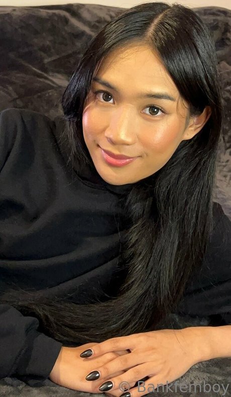 bankfemboy top profile image