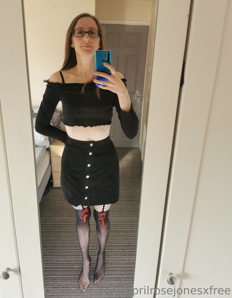 aprilrosejonesxfree top profile image