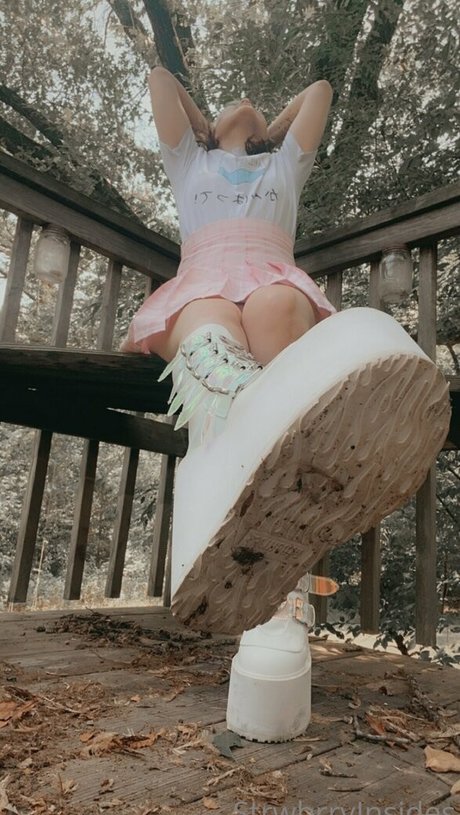 viinusflytrap pretty model pics