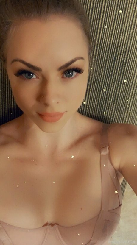 Nina Rei actress pic