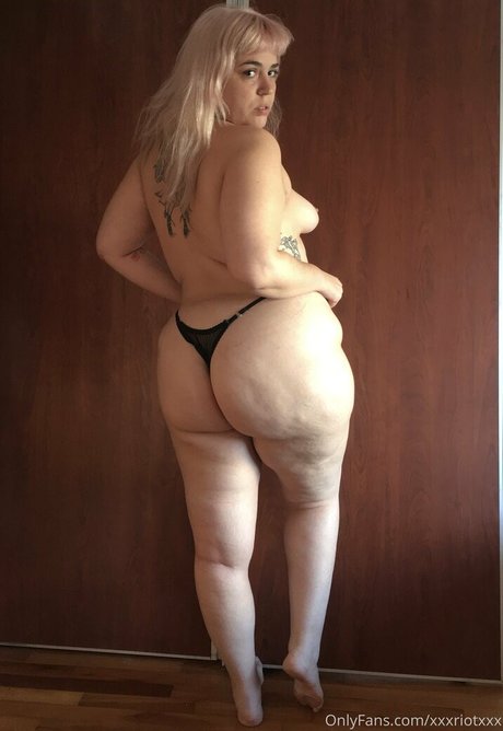 xxxriotxxx beautiful model photos