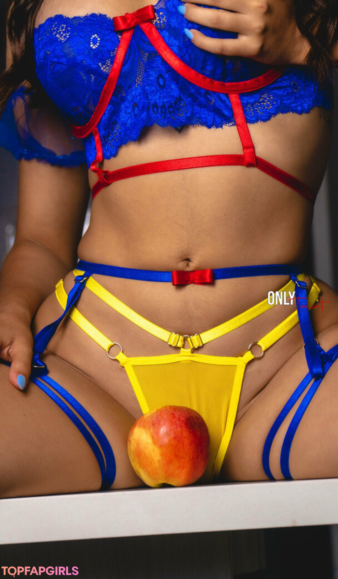 danielaantury model nude archive