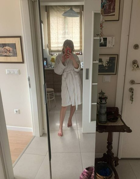 italian milf onlyfans sex image