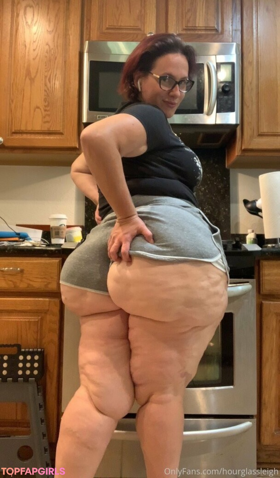 hourglassleigh free actress picture