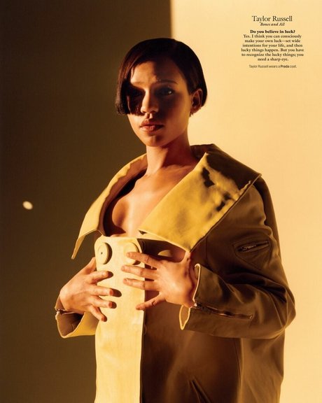 Taylor Russell star art picture