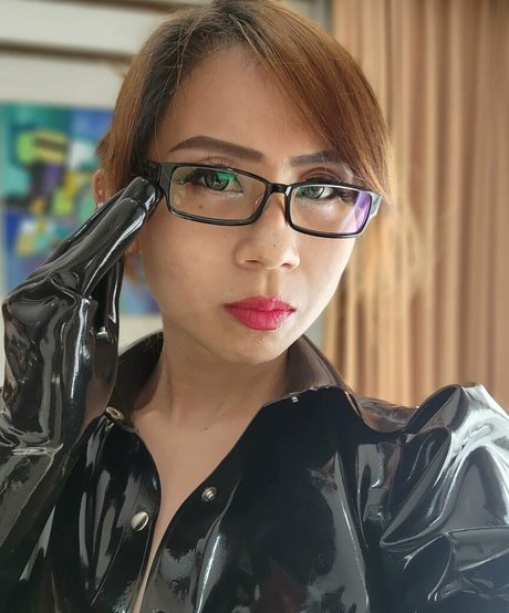 Aoi Kamogawa porn model pictures