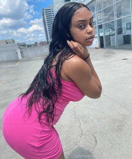 kaylalebombbb naked actress photos