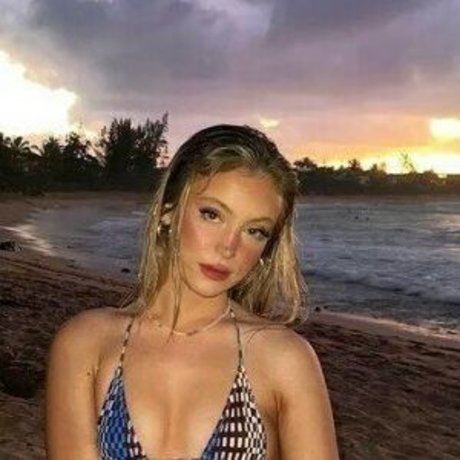 Riley Hubatka star picture