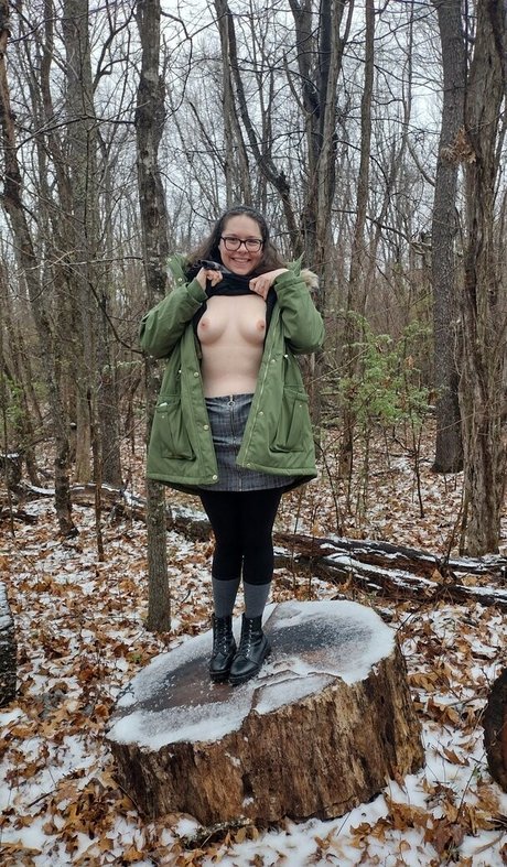 trippyhippie demise model erotic picture