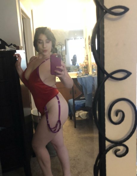 natalieharimefree beautiful model image