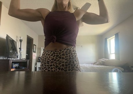 whitesugarr nudes model pic