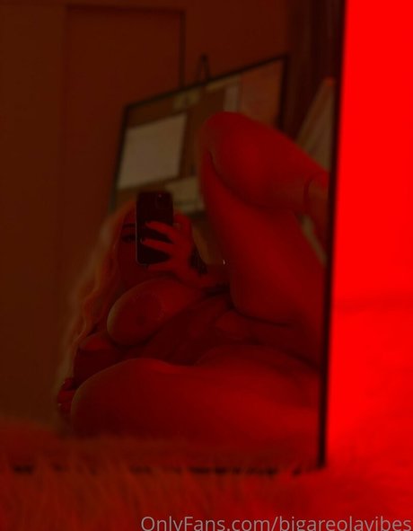 bigareolavibes star naked galleries