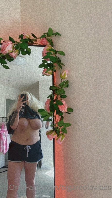 bigareolavibes nude pornstar galleries