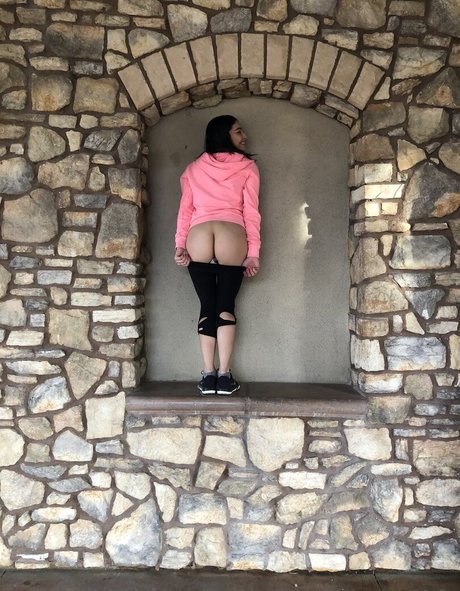 emilywillisxxx pretty actress gallery