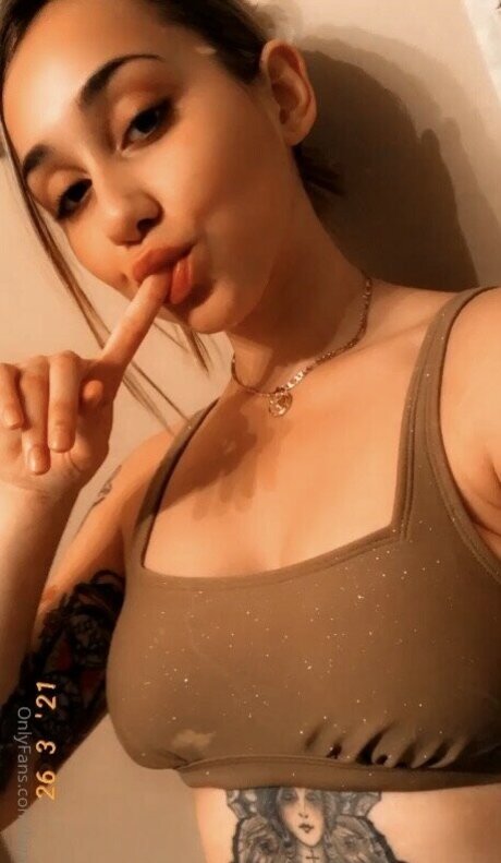 lainaxox hot pornstar img