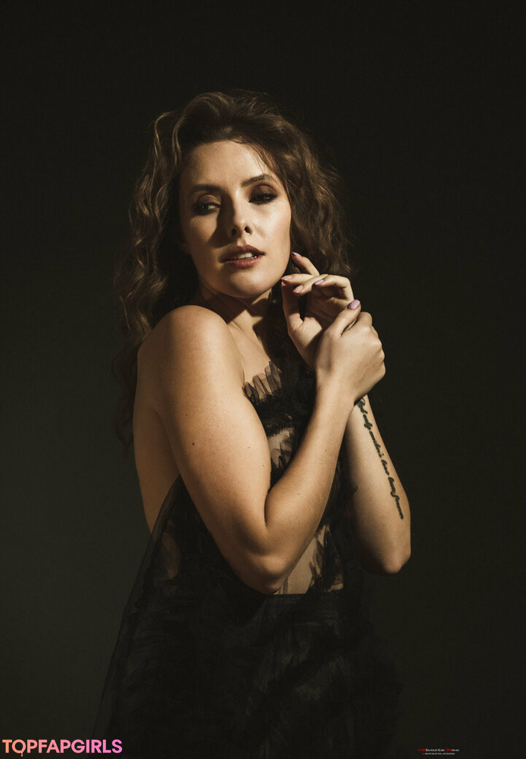 Stasja Majer star hd images