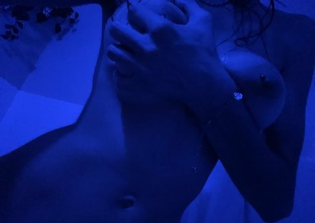 emz v3 pornographic actress pic