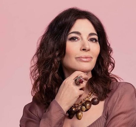 busty teen onlyfans pornographic gallery