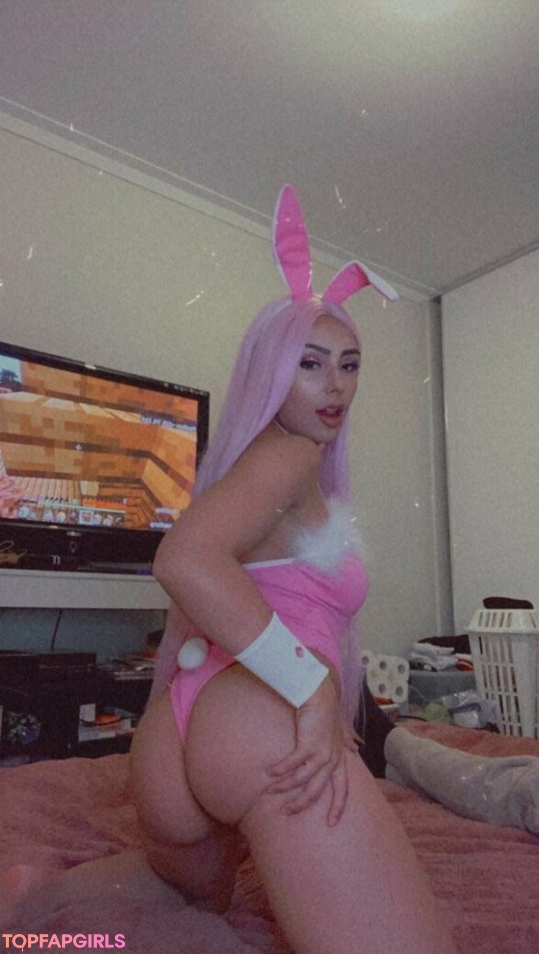 cminx07free model porn pic