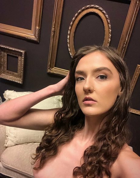 foxyopheliaa model pornographic gallery