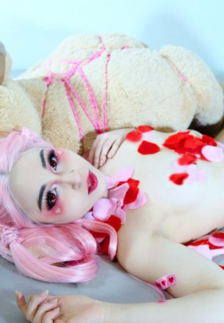 lolykoi model nude img