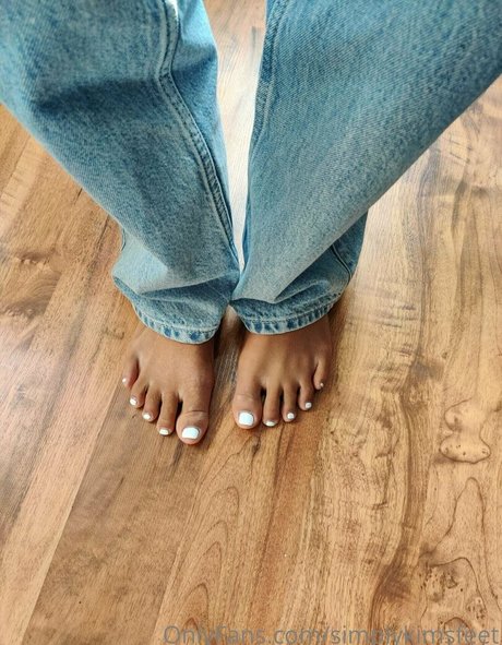 simplykimsfeet nudes actress galleries