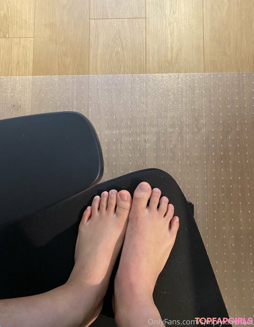 simplykimsfeet pornstar nude photo