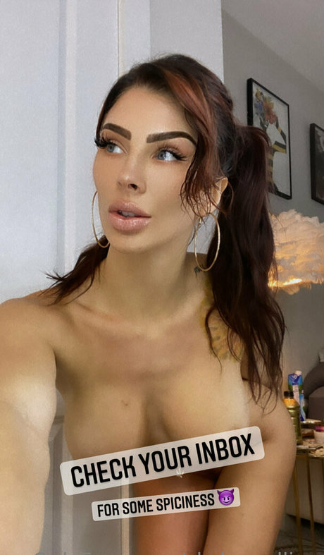 curvy nude onlyfans beautiful photos