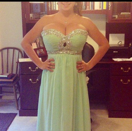 JuicyJade pornographic star picture