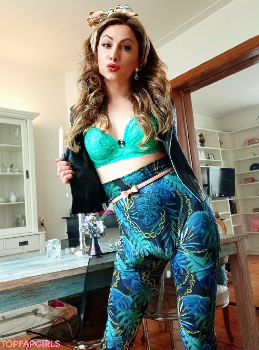 bulgequeen hot pornstar images