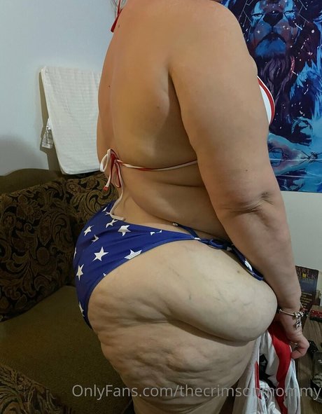 thecrimsonmommy nudes star photos