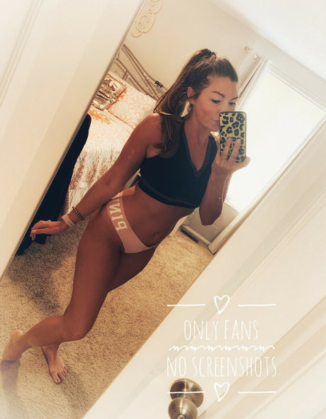 beautiful japanese onlyfans hd img