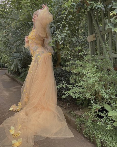 Di Simon pretty model photo